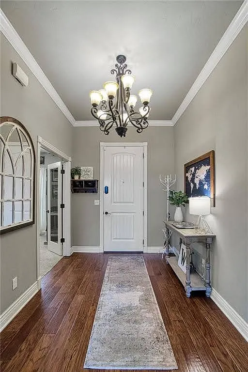 4 bed, 2.5 bath, 2181 sqft, $2,300 — Photo 2