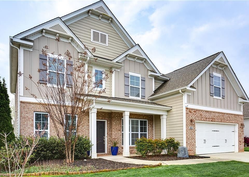 1st image of 821 Blue Moon Ct