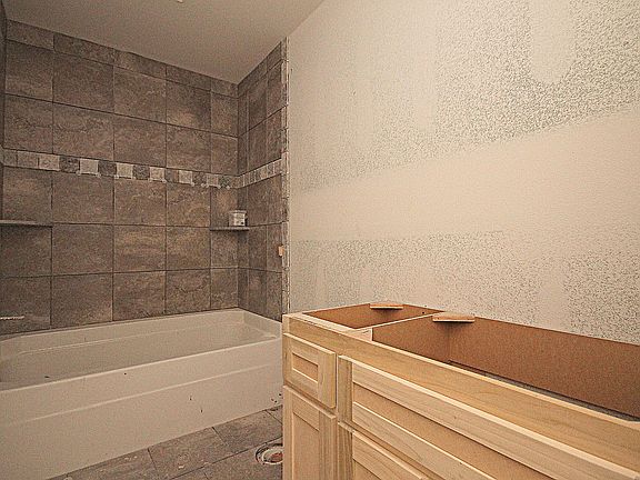 5th image of 4202 NE Blue Spruce Ave