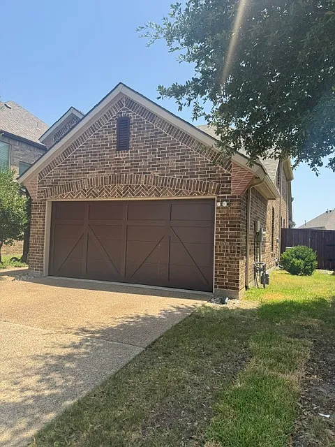 3 bed, 2.5 bath, 2314 sqft, $3,200 — Photo 3