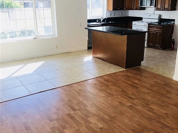 4th image of 1113 Manzana Way