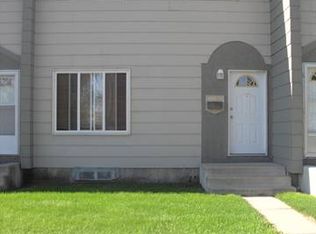 10036 79th Ave, Grande Prairie, AB T8V4E8