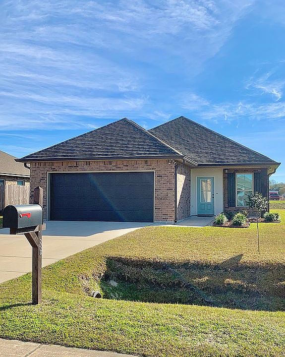 1st image of 136 Petal Ave