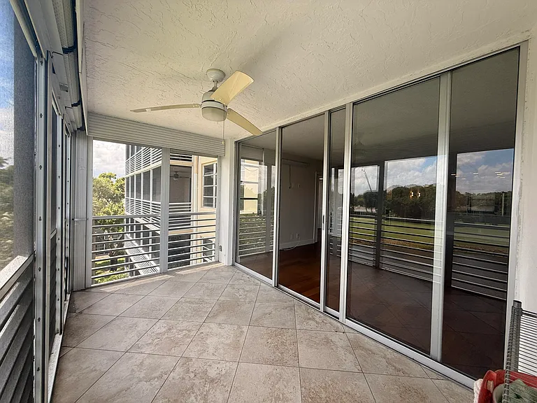 4030 W Palm Aire Dr #402 — Photo 16