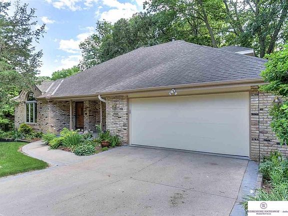 2nd image of 506 Waldruh Dr