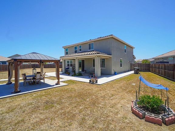3rd image of 503 Madrone Street
