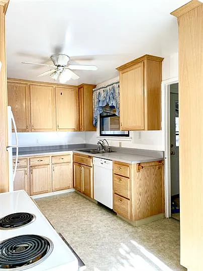 3 bed, 2.5 bath, 1428 sqft, $3,000 — Photo 4
