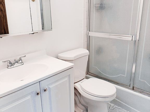 5th image of 718 Cobblestone Cir Unit C