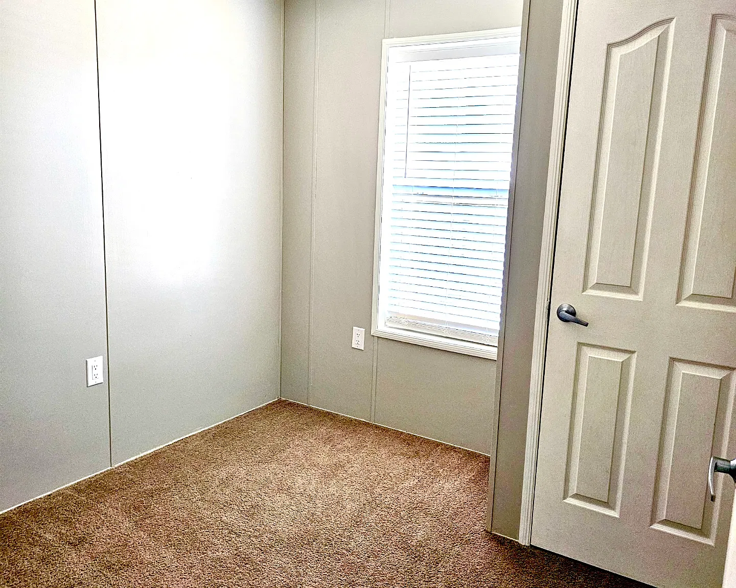 3 bed, 840 sqft, $1,325 — Photo 3
