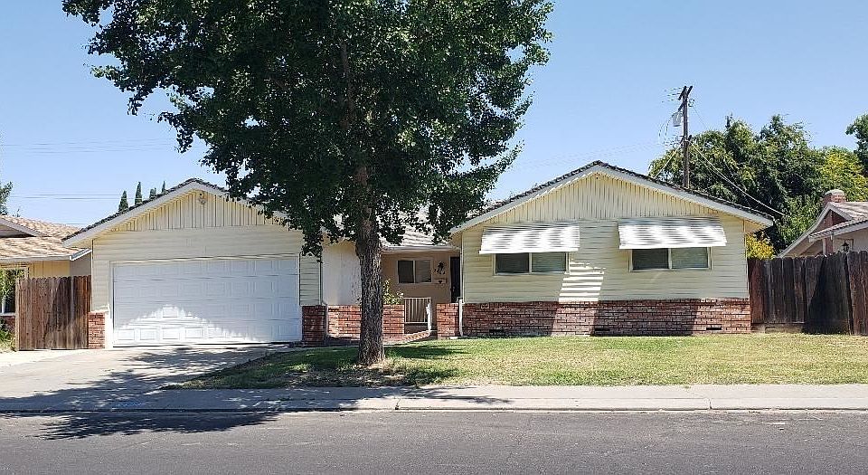 1st image of 2404 Sharondell Dr