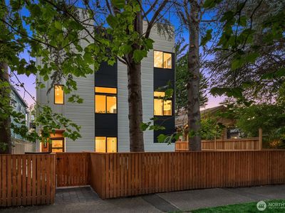 2735 59th Avenue SW, Seattle, WA, 98116