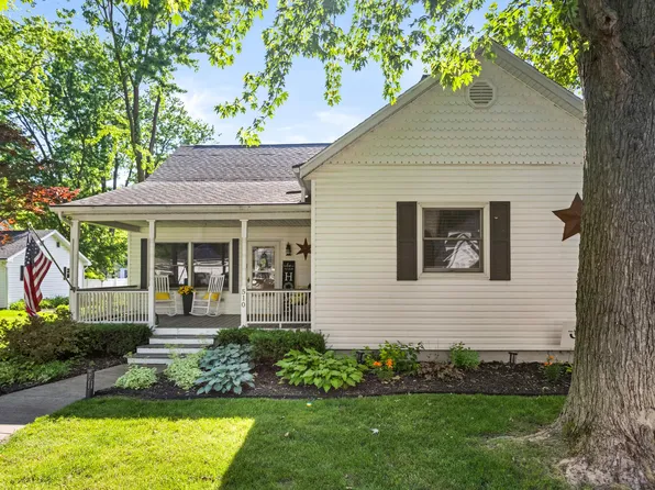 510 N Central St, Tolono, IL 61880