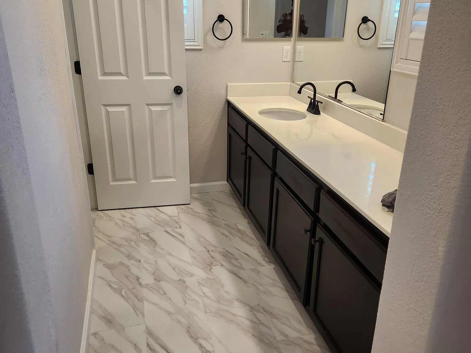 Studio, 2140 sqft, $1,200 — Photo 2
