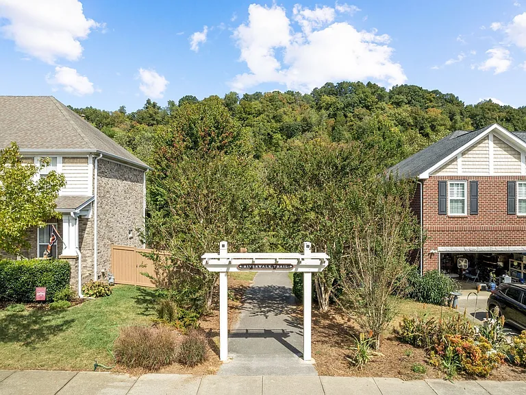 6001 Mill Tree Ct — Photo 47