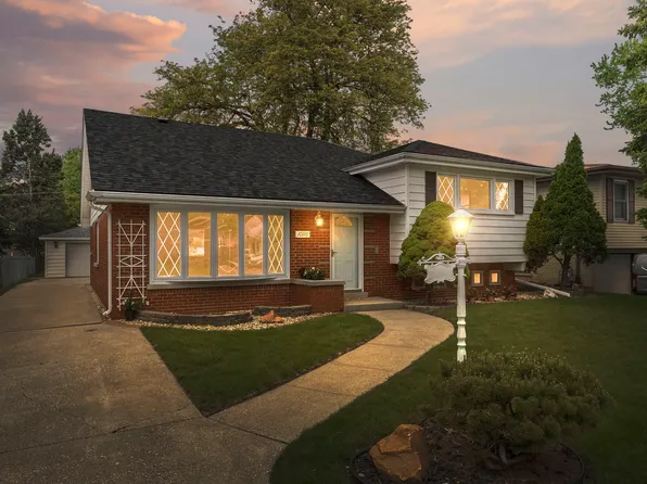10116 Mulberry Ave, Oak Lawn, IL 60453