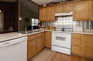 3rd image of 7799 Harvest Ln