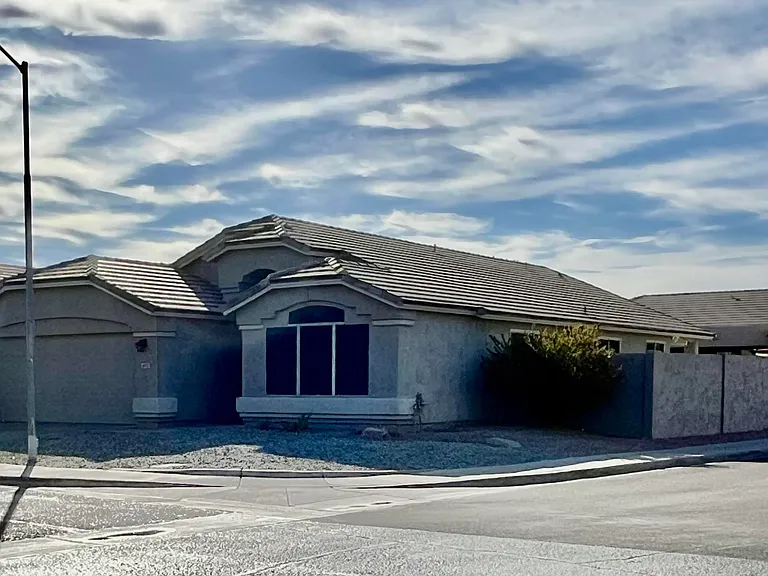 6471 W Adobe Dr — Photo 2