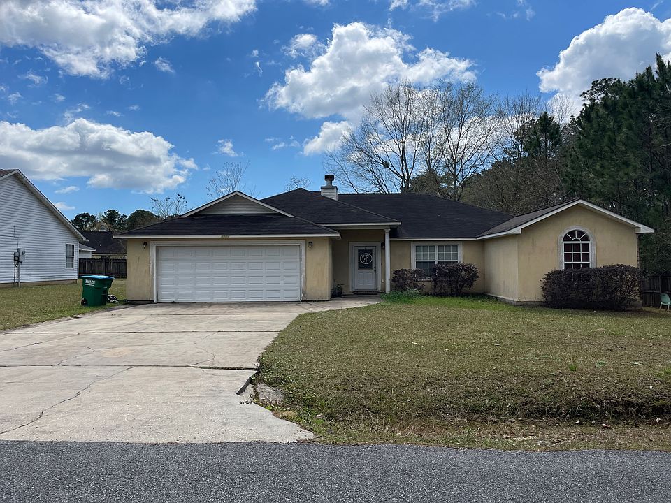 1st image of 2121 Broadmoor Dr