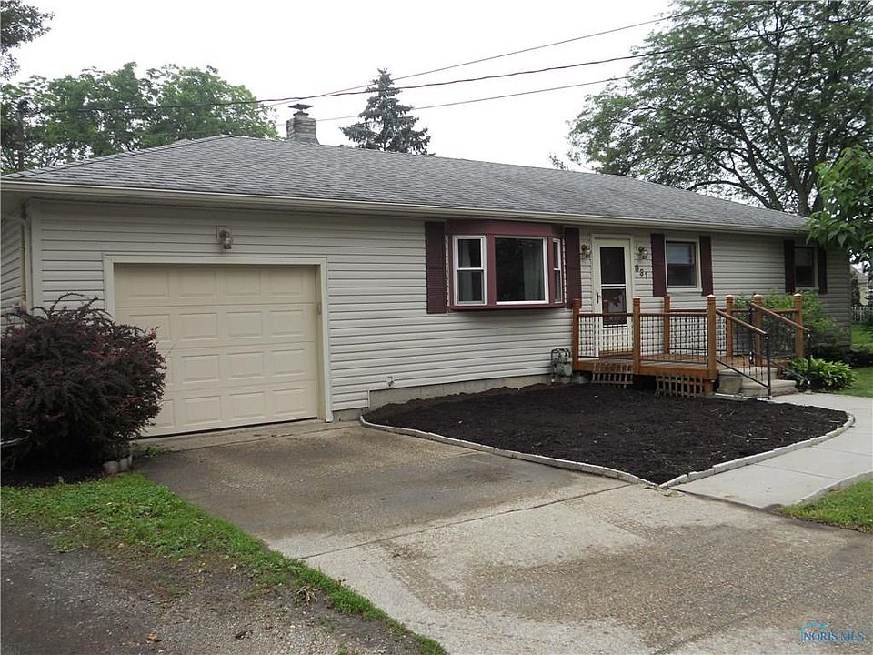 1st image of 831 Anderson St