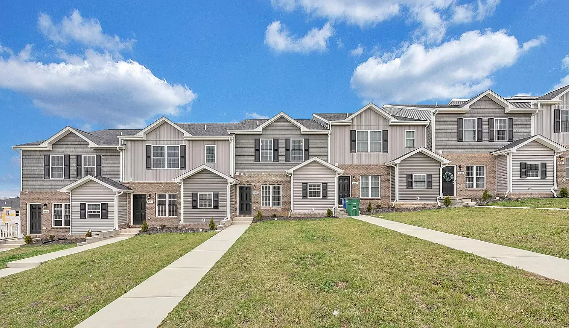 Building Photo - 965 Holland Loop