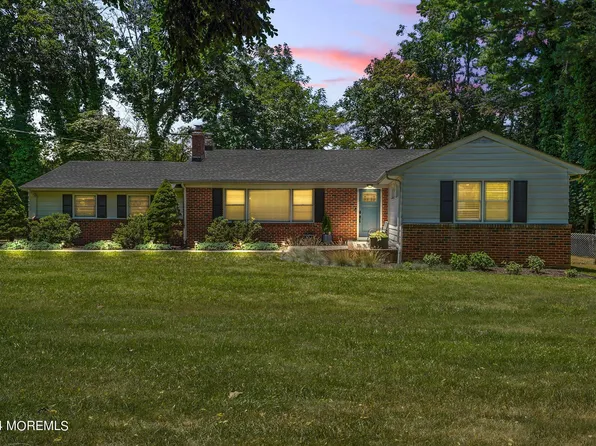 4 Knollwood Drive, Tinton Falls, NJ 07724