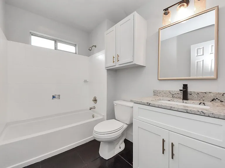 608 Trinity Ln — Photo 27