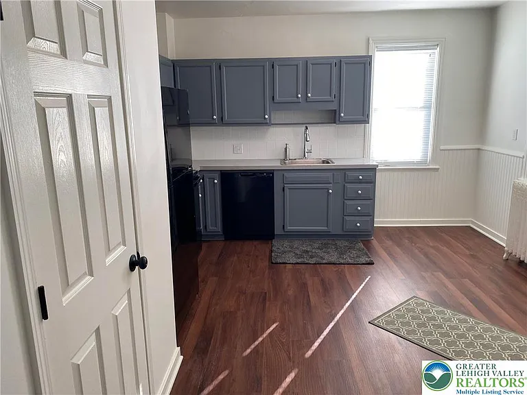 8938 Breinigsville Rd — Photo 5