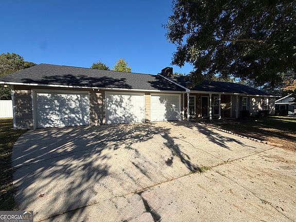 3rd image of 201 Merrill Dr