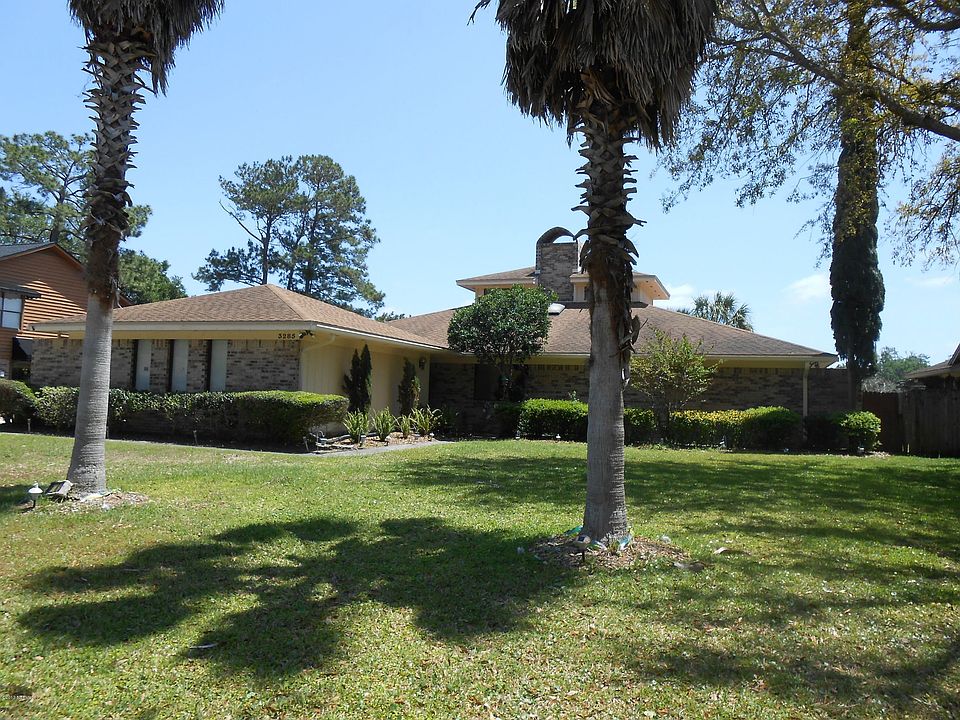 1st image of 3285 Hidden Lake Dr W