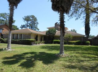 3285 Hidden Lake Dr W, Jacksonville, FL 32216