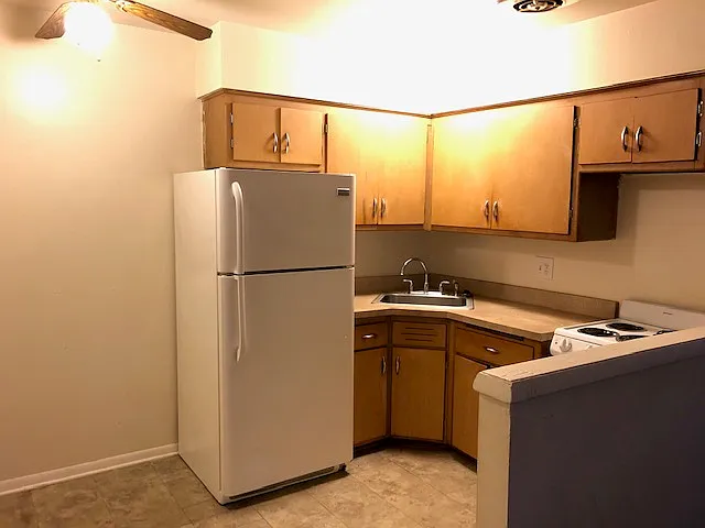 5530-40 N 50th St #27 — Photo 9