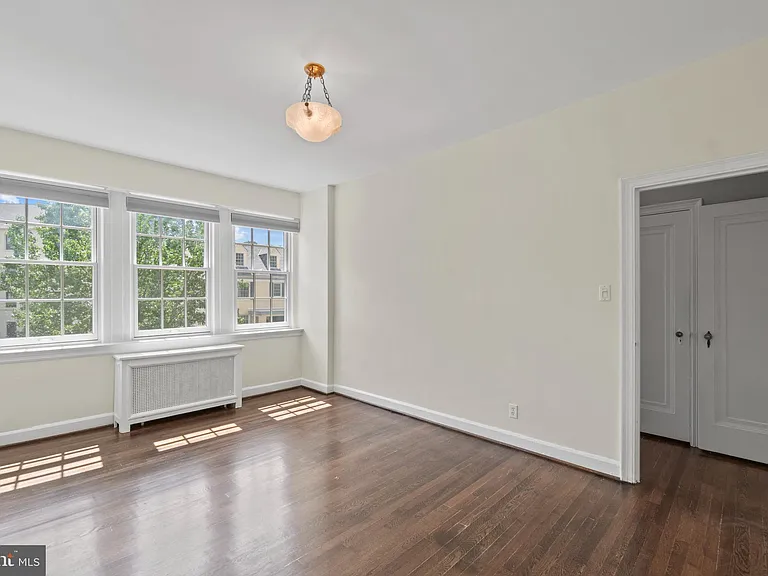 2737 Devonshire Pl NW #110 — Photo 17