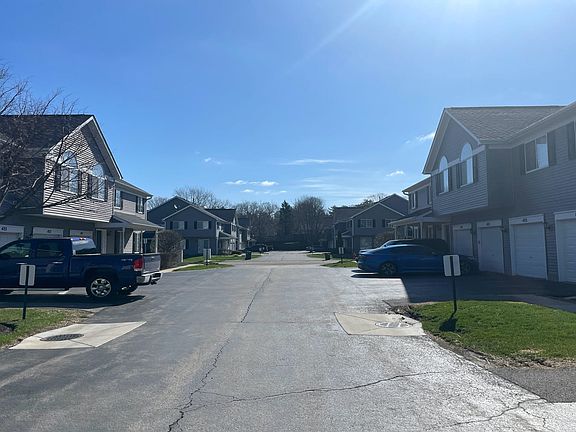 5th image of 425 Village Creek Dr