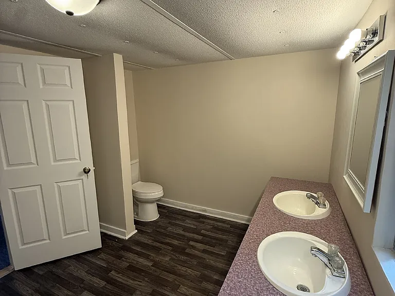 137 Barrington Dr — Photo 9