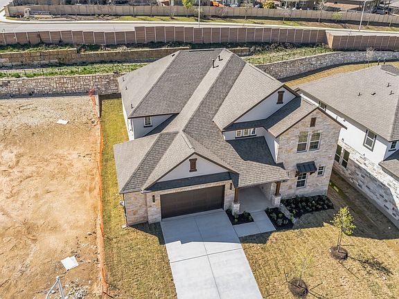 4th image of 817 Ibiza Dr