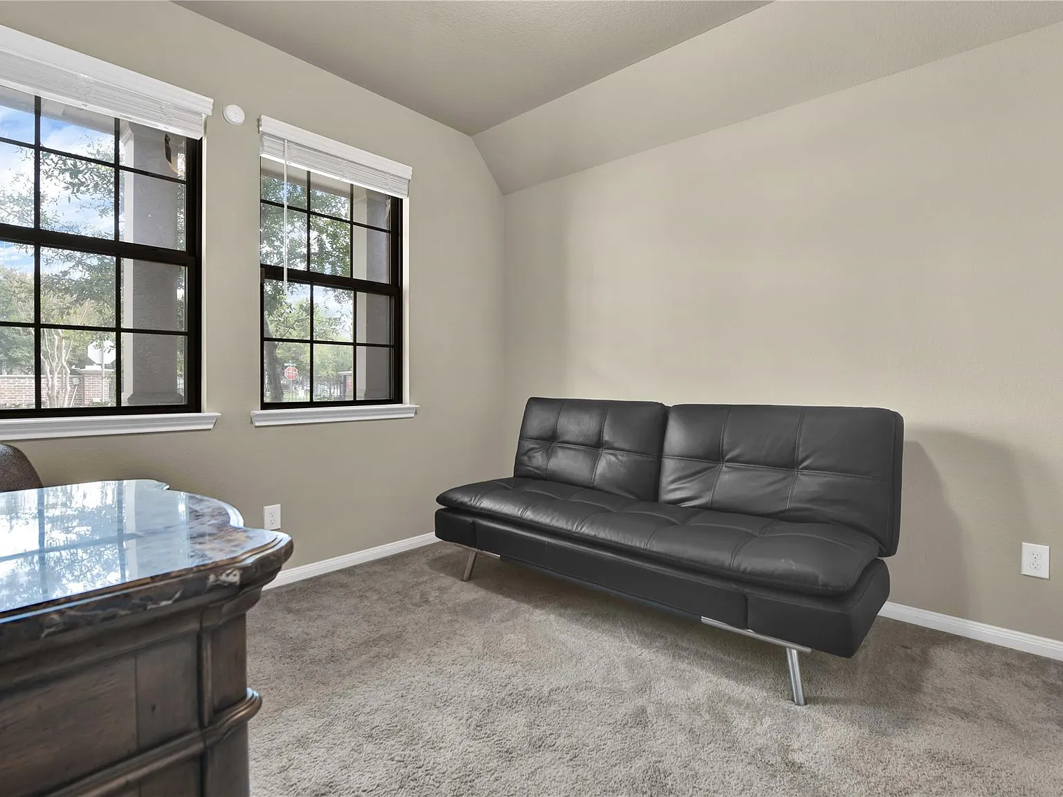3 bed, 3.5 bath, 2475 sqft, $2,450 — Photo 4