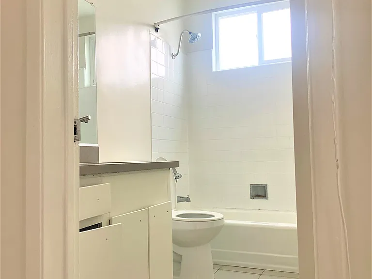 414 S Saint Andrews Pl #7 — Photo 11