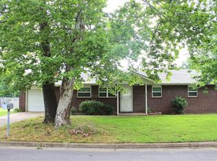 418 E Poplar Pl, Sallisaw, OK 74955