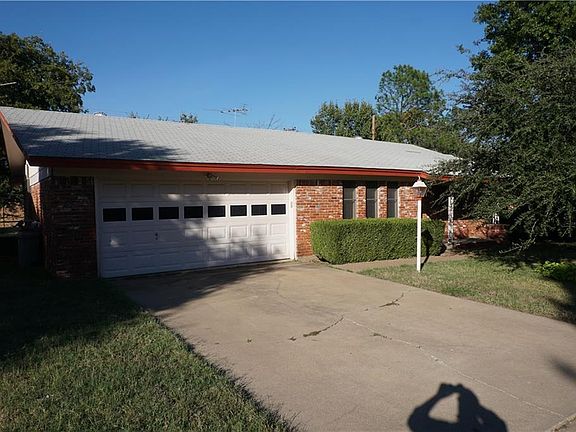 4th image of 5809 Starlight Dr