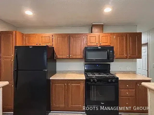 3 Bed 2 Bath Home Available for Lease at Fort Wayne MHC - Apply Now! — Photo 4
