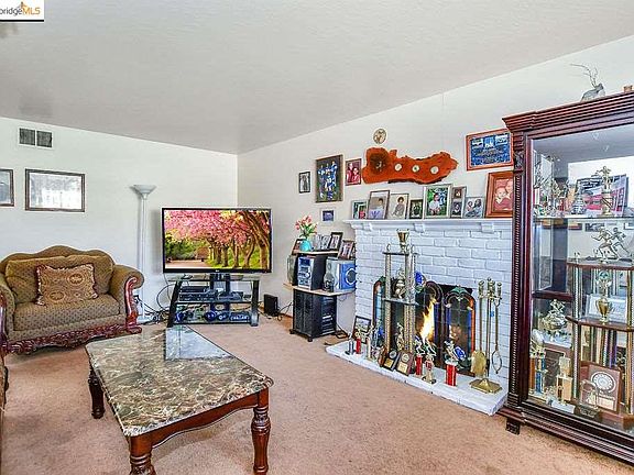 5th image of 3146 Deseret Dr