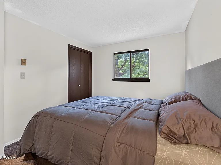 108 Claudine Ln — Photo 28