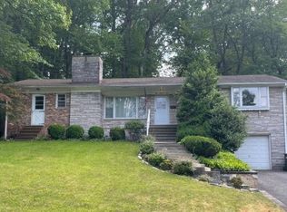 106 Timber Dr, Berkeley Heights, NJ 07922
