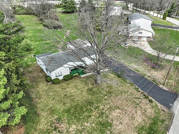 3rd image of 3720 E Lake Shore Dr