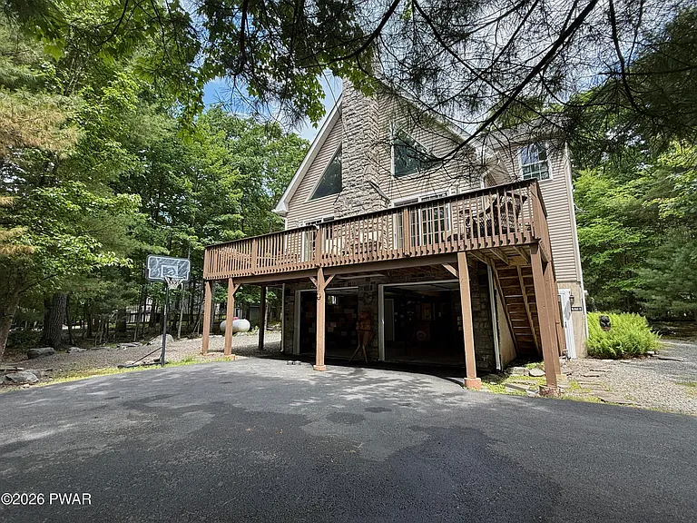 176 Gunstock Ln — Photo 2