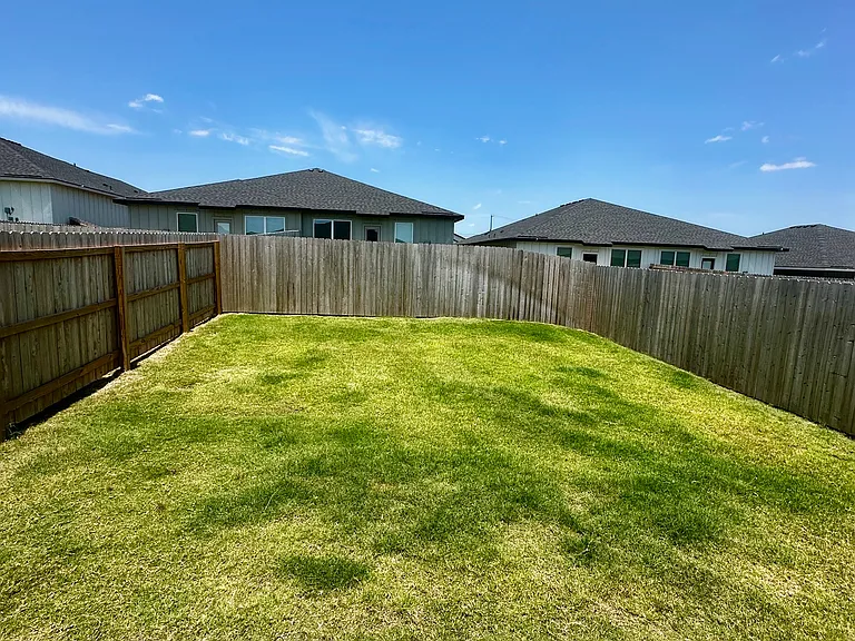 3807 Sugar Hackberry Trl #B — Photo 24