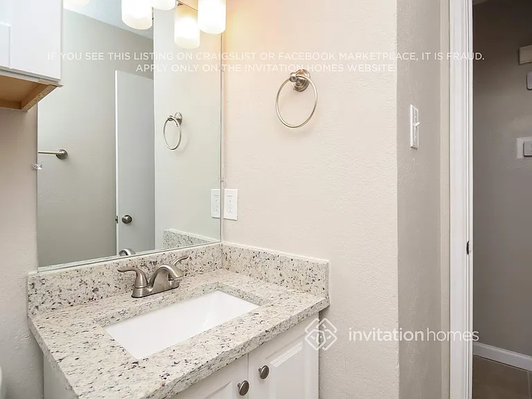 107 Lincoln Ln — Photo 14