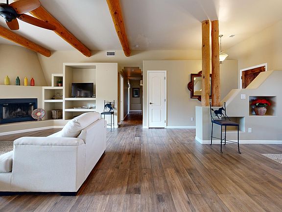 5th image of 463 N Mountain View Rd