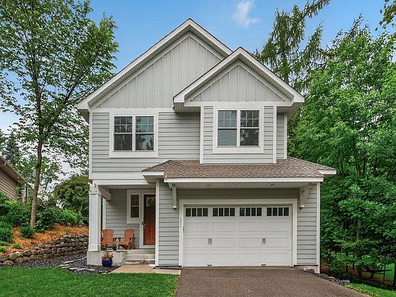 3rd image of 227 Sunnyridge Ln