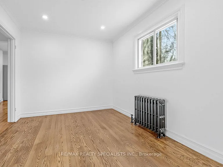 1035 Briar Hill Ave #MAIN 2ND — Photo 7